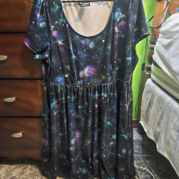 Hot Topic Dresses & Skirts - Hot Topic Galaxy Print Dress